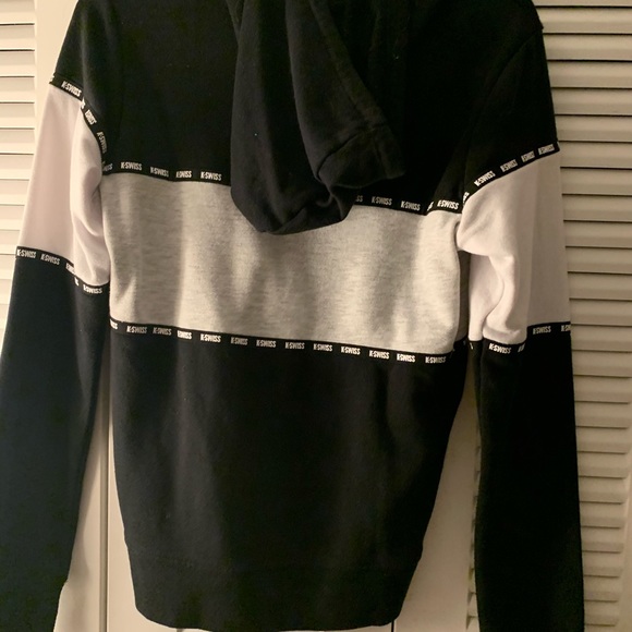 Pullover - Picture 3 of 3